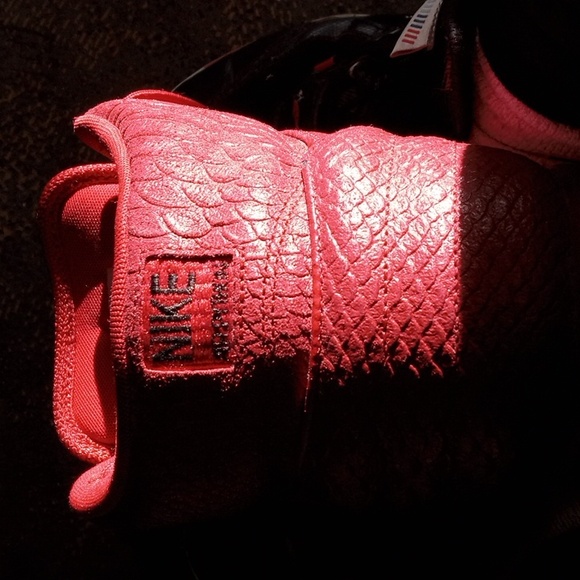 Nike Air Python - Picture 2 of 4